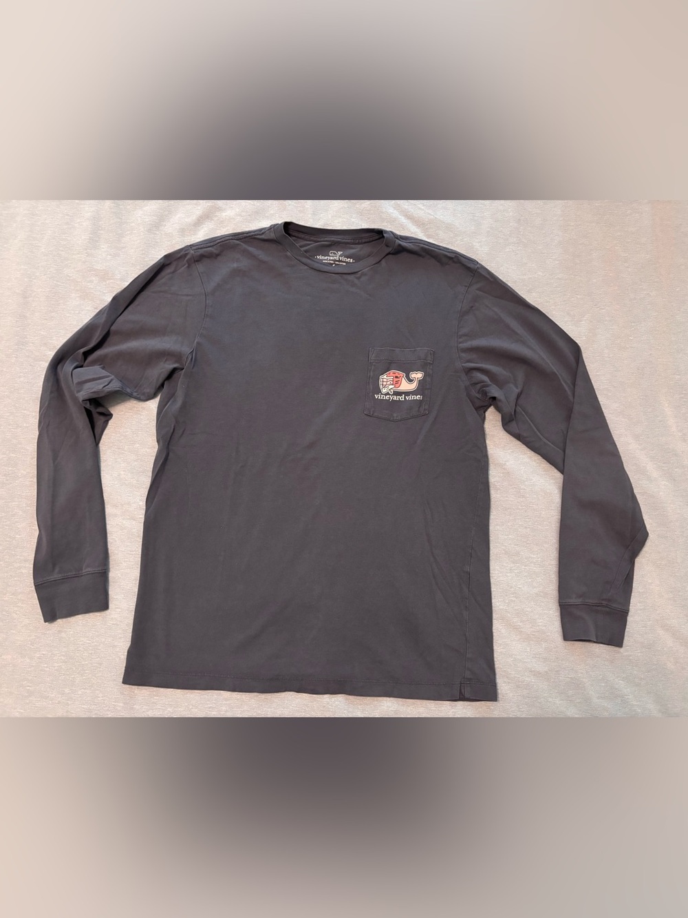 EUC men’s Vineyard Vines long sleeve lacrosse theme shirt